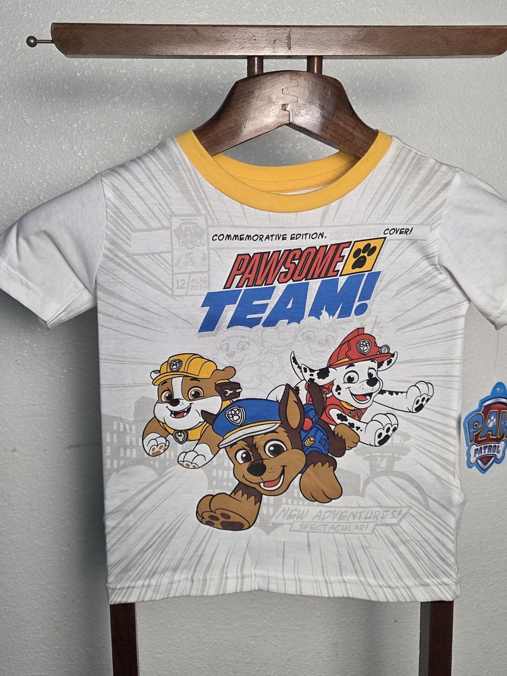 Paw Patrol White T-Shirt with Yellow Collar "Pawsome Team"